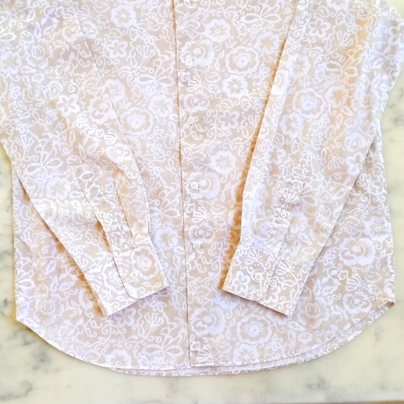 NWOT. Express Men's 100% Cotton Casual Button-Down Shirt with floral prints. - Picture 3 of 5